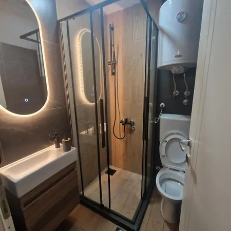 Vuk Apartment *