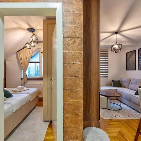 Vuk Apartment *